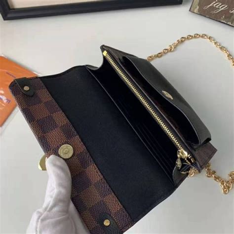 louis vuitton chain wallet|Capucines Wallet On Chain .